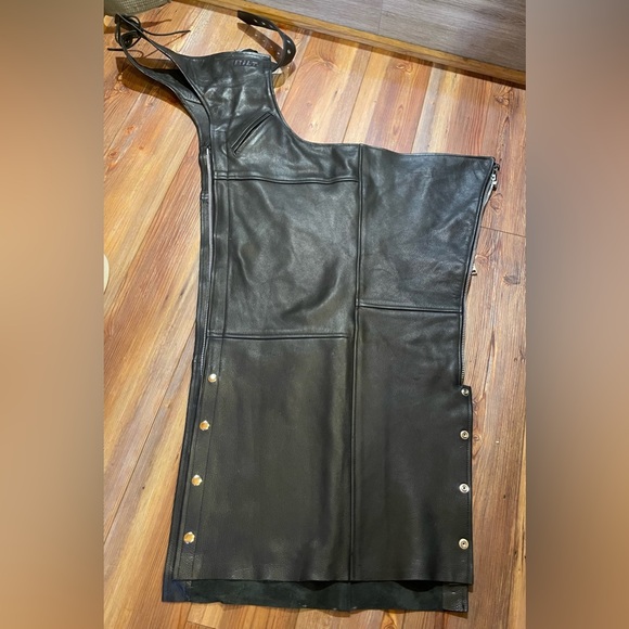 Bolt Leather Motorcycle Chaps, Size Small - Picture 8 of 11